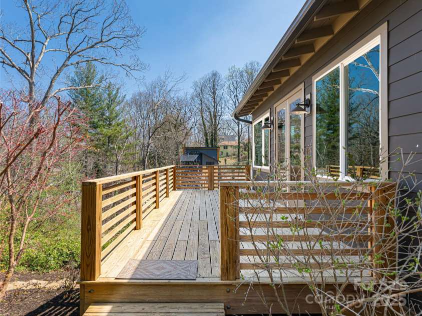 7 Mauricet Lane, Asheville, NC 28806.  MLS# CAR4241872, YatesRealty ID 2952. Back deck on main level