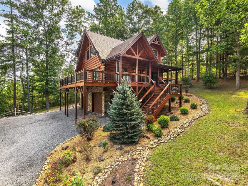 1208 Scenic Vista Drive, Nebo, NC 28761.  MLS# CAR4286631, YatesRealty ID 29521. 
