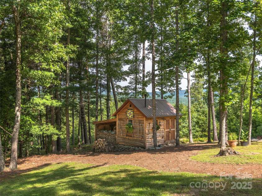 1208 Scenic Vista Drive, Nebo, NC 28761.  MLS# CAR4286631, YatesRealty ID 29521. 