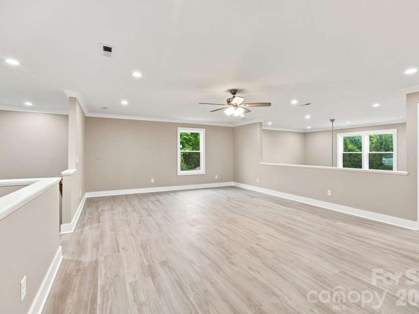135 Elmwood Road, Statesville, NC 28625.  MLS# CAR4391548, YatesRealty ID 29521. 