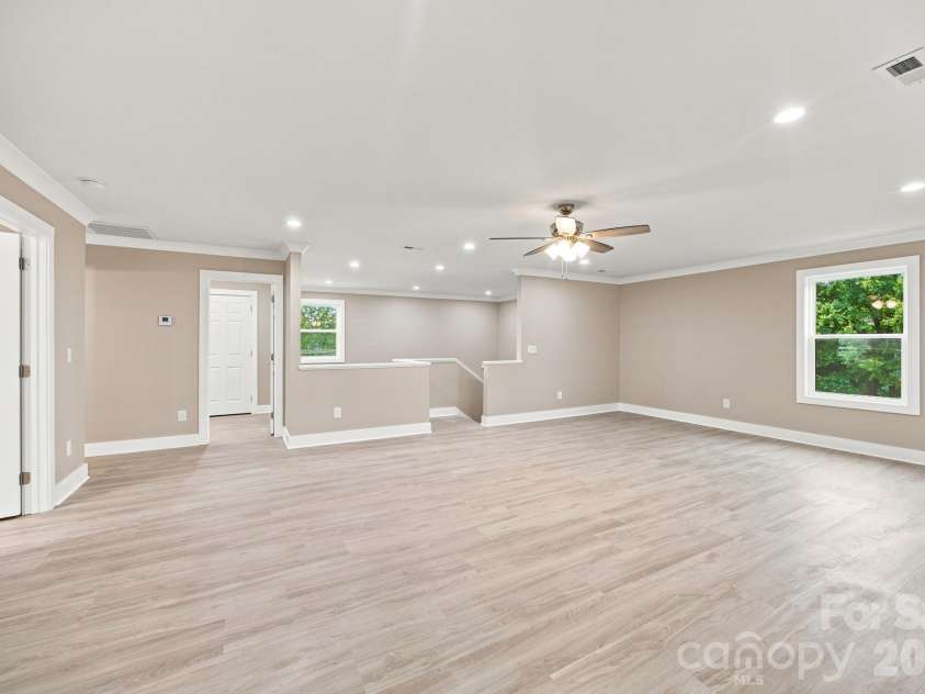 135 Elmwood Road, Statesville, NC 28625.  MLS# CAR4391548, YatesRealty ID 29521. 