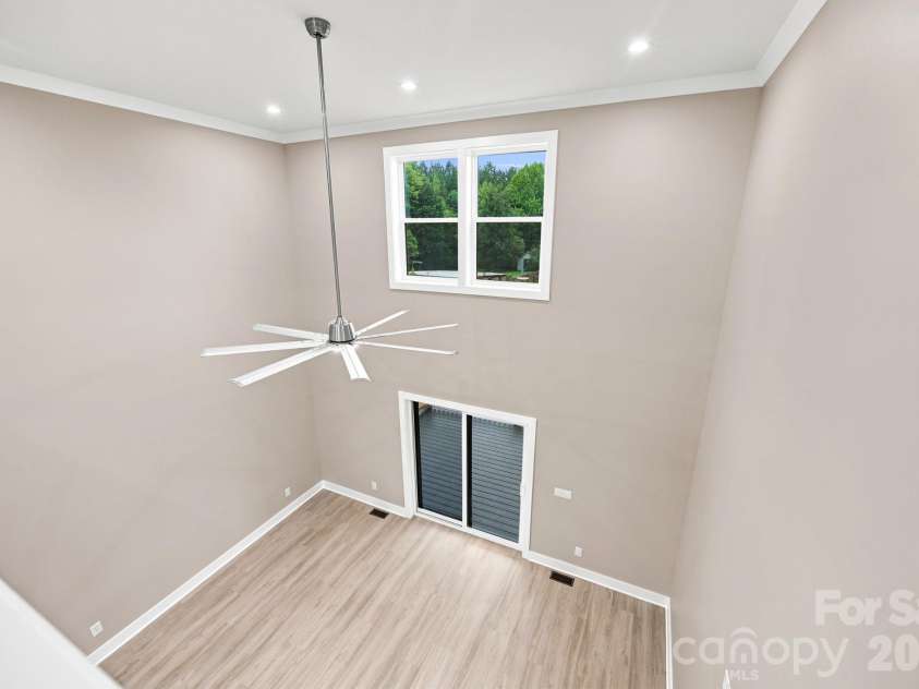 135 Elmwood Road, Statesville, NC 28625.  MLS# CAR4391548, YatesRealty ID 29521. 