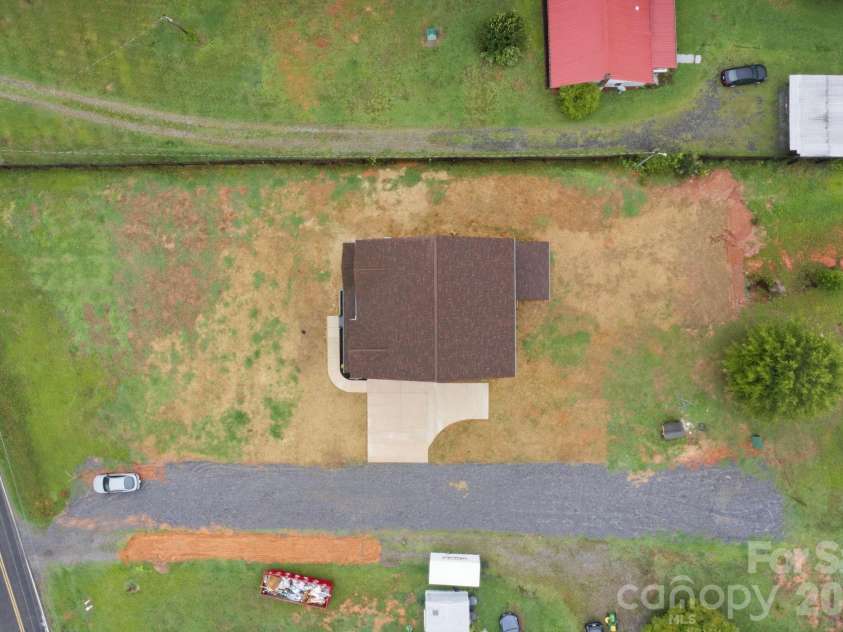 135 Elmwood Road, Statesville, NC 28625.  MLS# CAR4391548, YatesRealty ID 29521. 