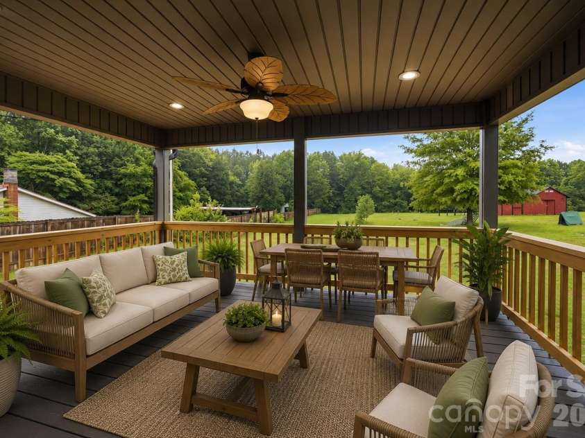 135 Elmwood Road, Statesville, NC 28625.  MLS# CAR4391548, YatesRealty ID 29521. 