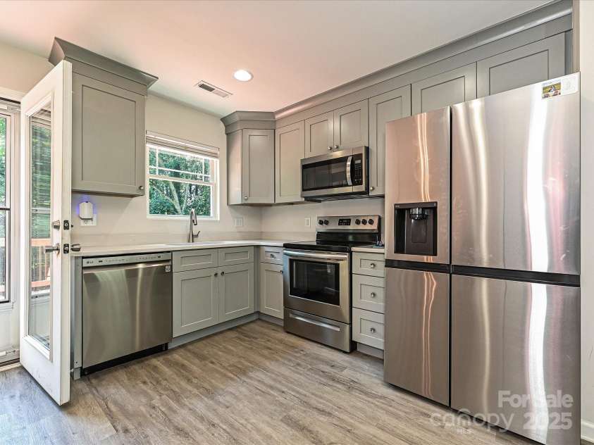 285 Hannah Avenue, Salisbury, NC 28147.  MLS# CAR4274337, YatesRealty ID 29523. 