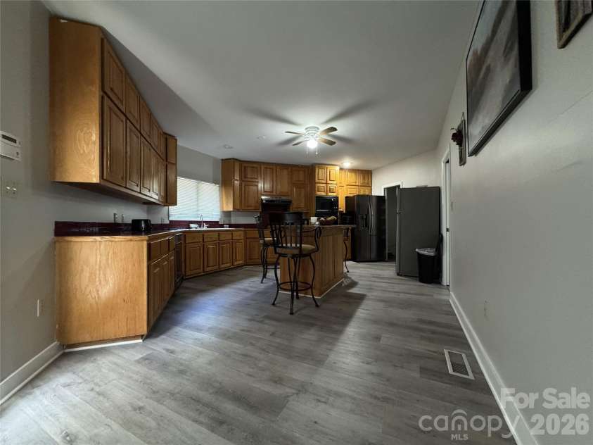 7825 Plott Road, Charlotte, NC 28215.  MLS# CAR4392291, YatesRealty ID 29524. 