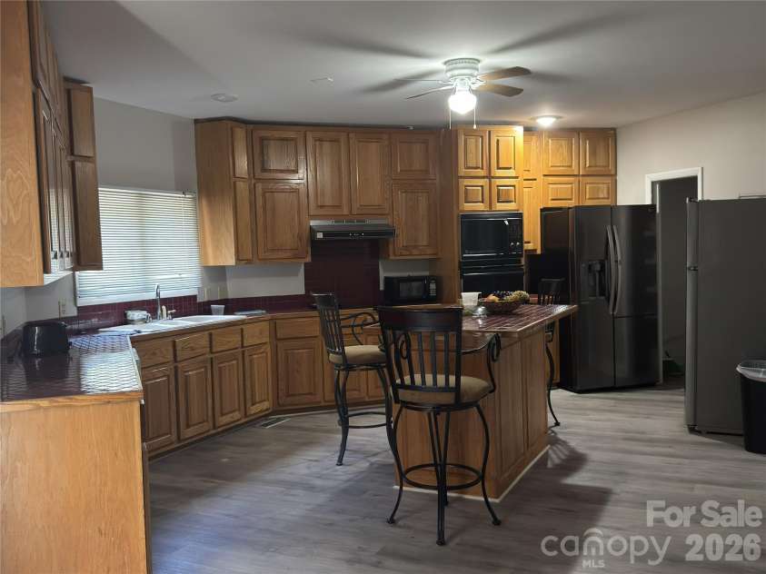 7825 Plott Road, Charlotte, NC 28215.  MLS# CAR4392291, YatesRealty ID 29524. 