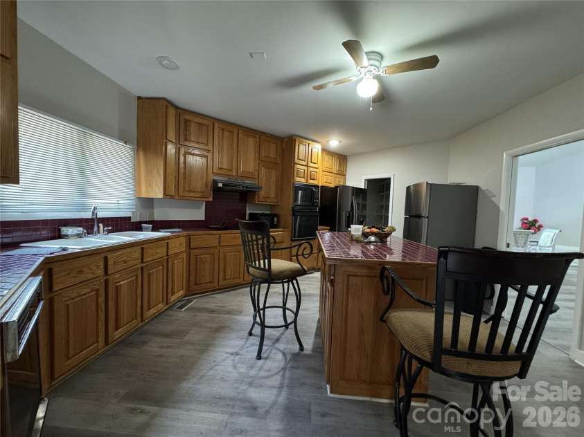 7825 Plott Road, Charlotte, NC 28215.  MLS# CAR4392291, YatesRealty ID 29524. 