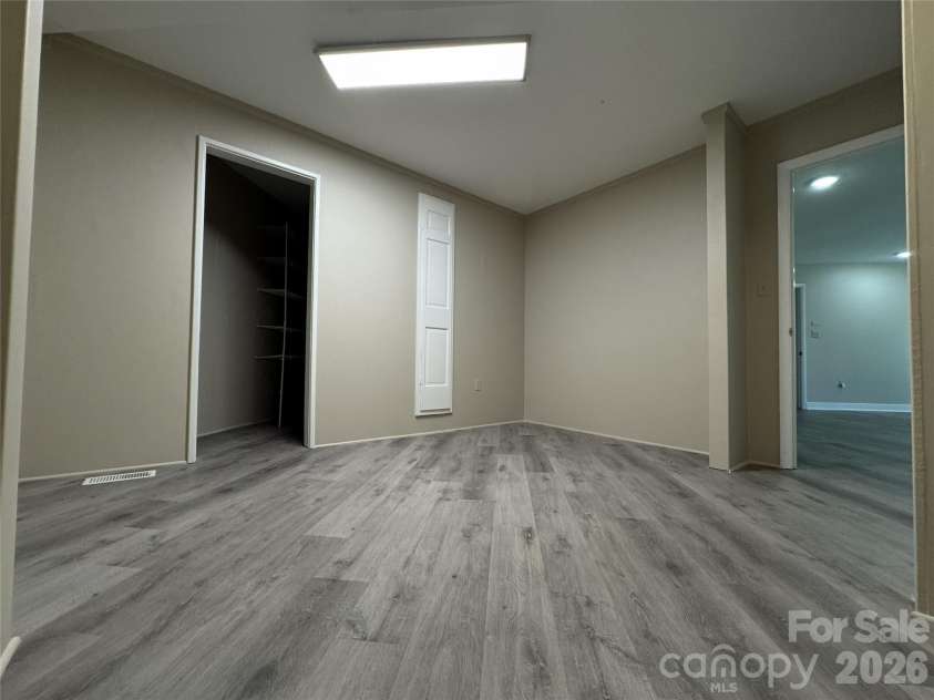 7825 Plott Road, Charlotte, NC 28215.  MLS# CAR4392291, YatesRealty ID 29524. 