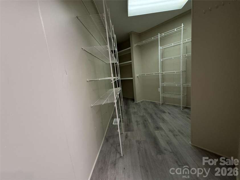7825 Plott Road, Charlotte, NC 28215.  MLS# CAR4392291, YatesRealty ID 29524. 