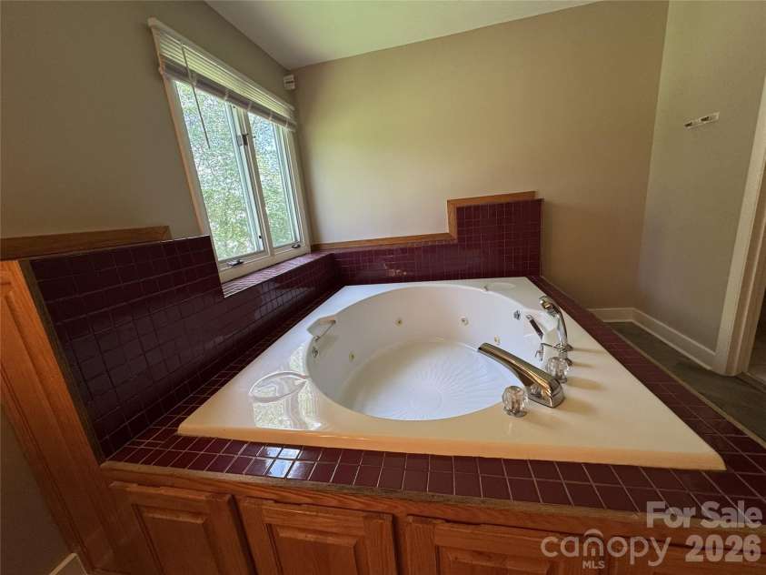 7825 Plott Road, Charlotte, NC 28215.  MLS# CAR4392291, YatesRealty ID 29524. 