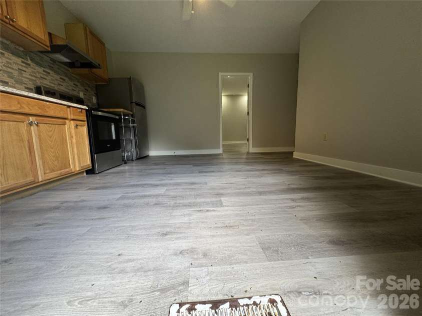 7825 Plott Road, Charlotte, NC 28215.  MLS# CAR4392291, YatesRealty ID 29524. 