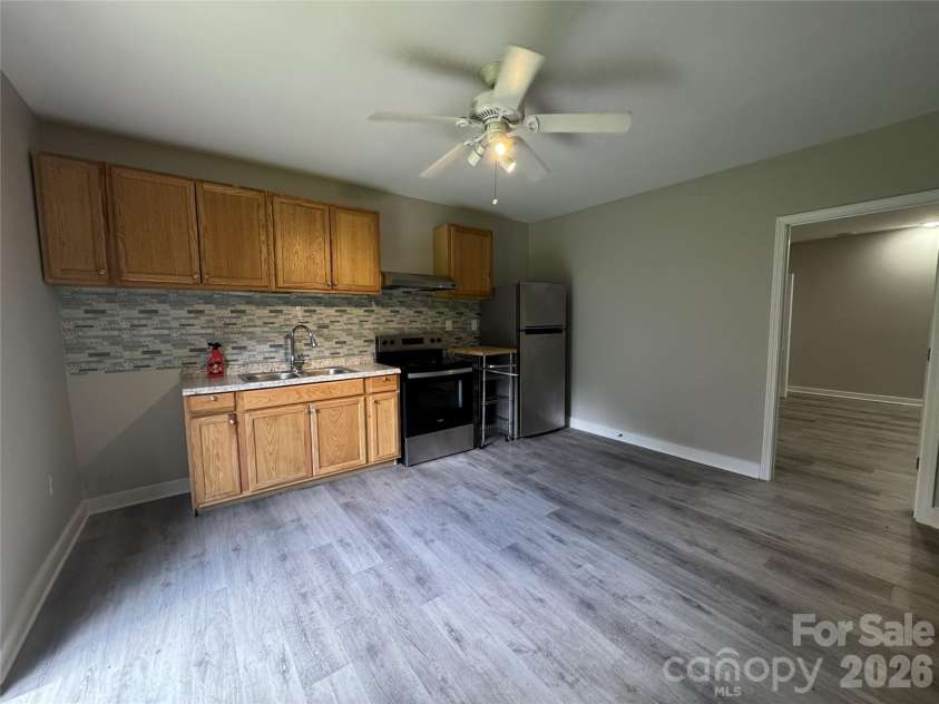 7825 Plott Road, Charlotte, NC 28215.  MLS# CAR4392291, YatesRealty ID 29524. 