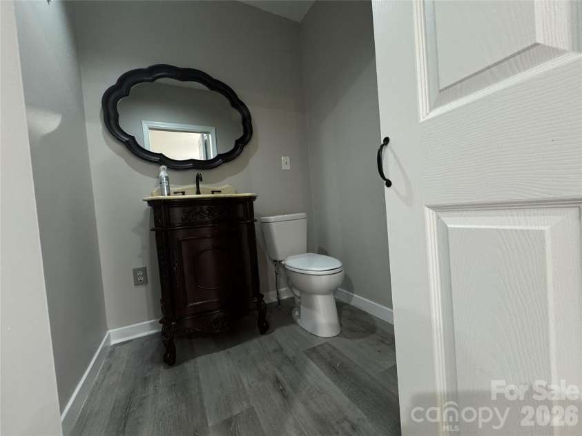 7825 Plott Road, Charlotte, NC 28215.  MLS# CAR4392291, YatesRealty ID 29524. 