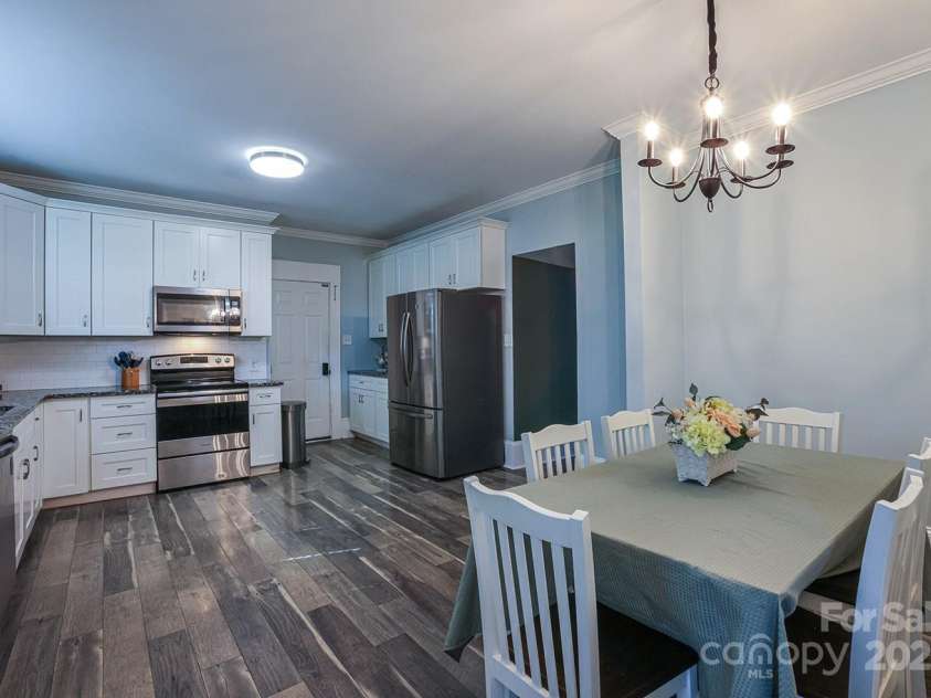 206 Elm Street, Lancaster, SC 29720.  MLS# CAR4282878, YatesRealty ID 29525. 