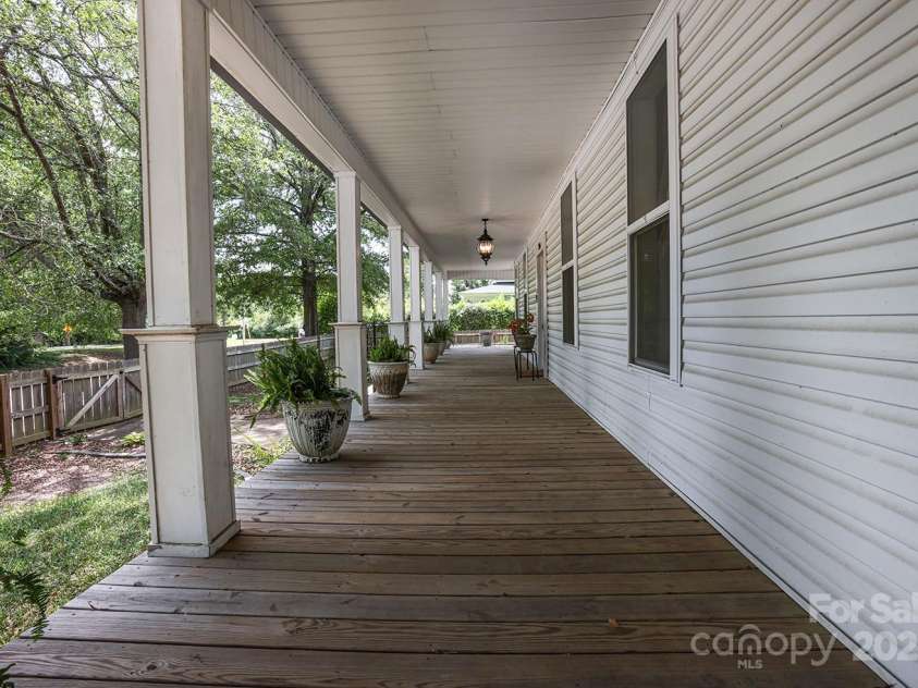 206 Elm Street, Lancaster, SC 29720.  MLS# CAR4282878, YatesRealty ID 29525. 