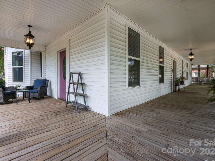 206 Elm Street, Lancaster, SC 29720.  MLS# CAR4282878, YatesRealty ID 29525. 