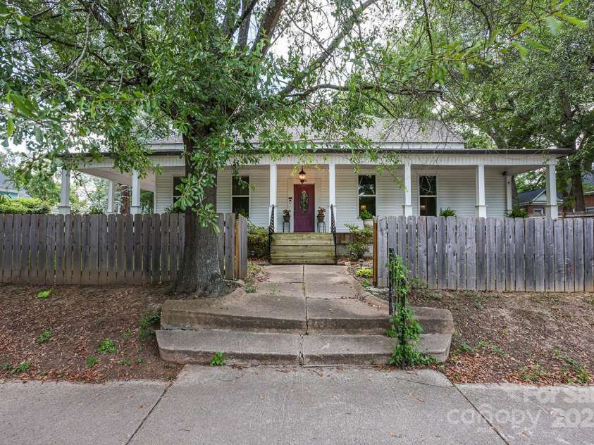 206 Elm Street, Lancaster, SC 29720.  MLS# CAR4282878, YatesRealty ID 29525. 