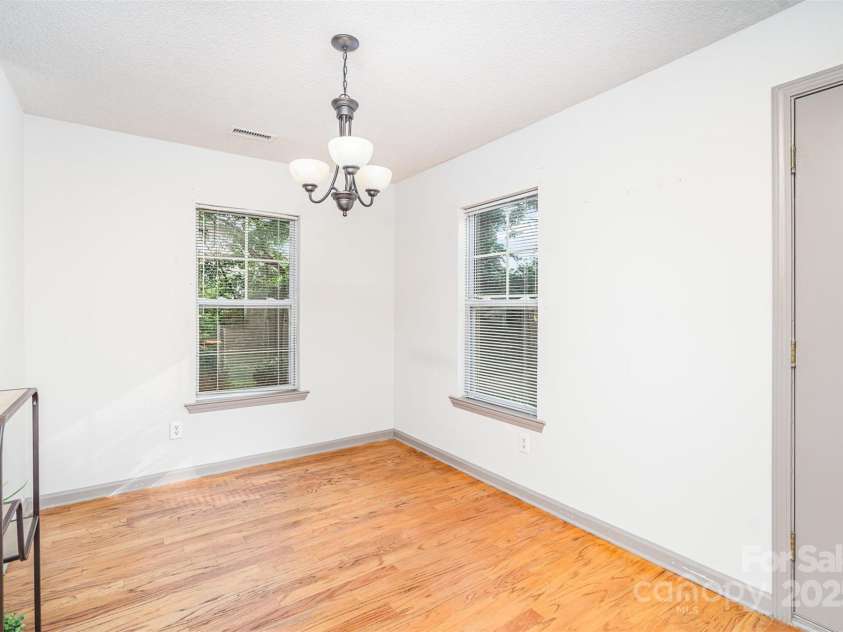 3630 Melrose Cottage Drive, Matthews, NC 28105.  MLS# CAR4278520, YatesRealty ID 29527. 