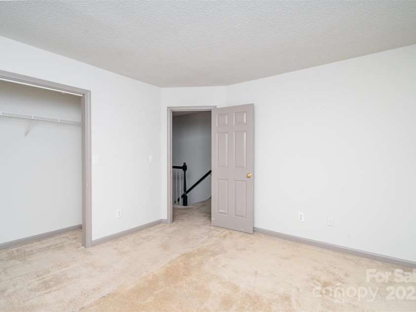 3630 Melrose Cottage Drive, Matthews, NC 28105.  MLS# CAR4278520, YatesRealty ID 29527. 