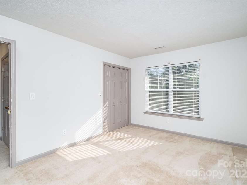 3630 Melrose Cottage Drive, Matthews, NC 28105.  MLS# CAR4278520, YatesRealty ID 29527. 