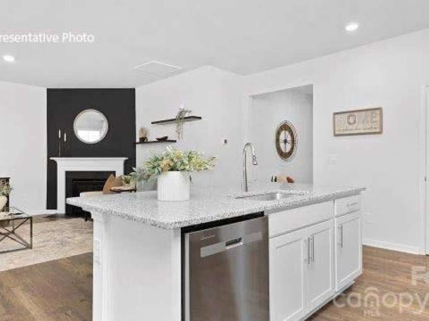 5304 Harriets Memory Trail, Lincolnton, NC 28092.  MLS# CAR4381946, YatesRealty ID 29527. 