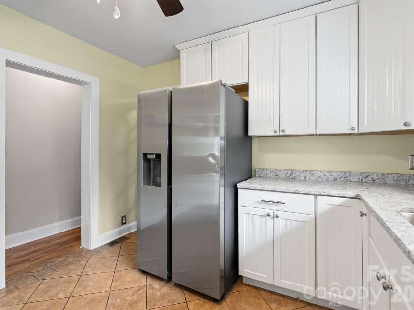 155 Michigan Avenue, Asheville, NC 28806.  MLS# CAR4388418, YatesRealty ID 29528. 