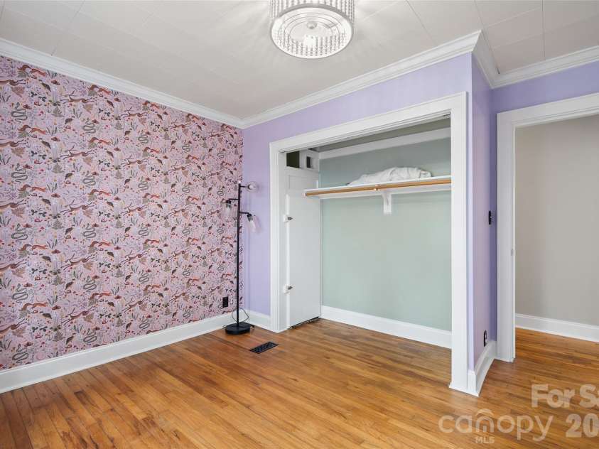 155 Michigan Avenue, Asheville, NC 28806.  MLS# CAR4388418, YatesRealty ID 29528. 