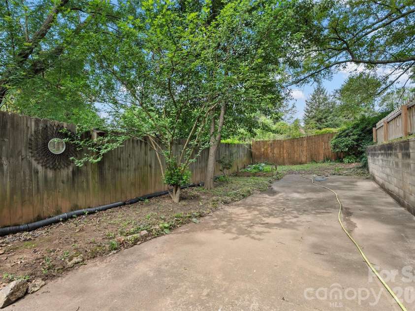 155 Michigan Avenue, Asheville, NC 28806.  MLS# CAR4388418, YatesRealty ID 29528. 