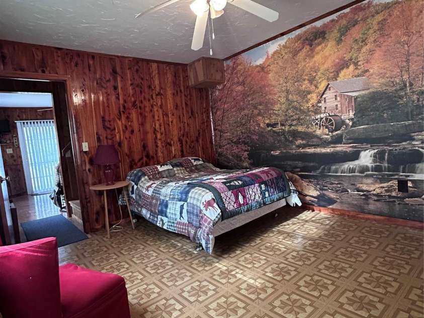 362 Melton Branch Road, Bakersville, NC 28705.  MLS# CAR4315469, YatesRealty ID 2953. 