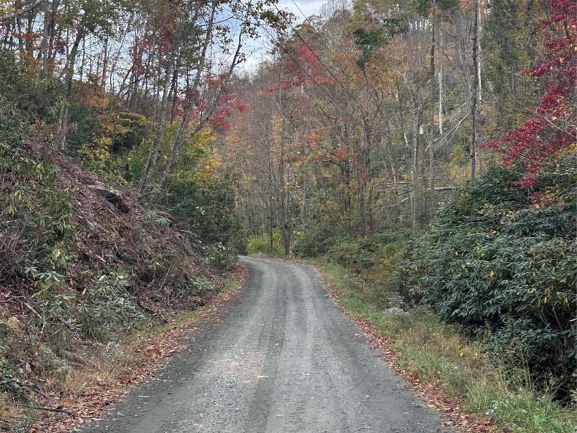 362 Melton Branch Road, Bakersville, NC 28705.  MLS# CAR4315469, YatesRealty ID 2953. 