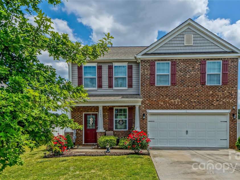 1130 Rock Haven Drive, Charlotte, NC 28216.  MLS# CAR4279066, YatesRealty ID 29530. 