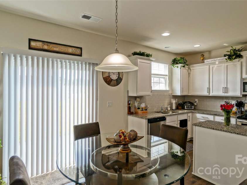 1130 Rock Haven Drive, Charlotte, NC 28216.  MLS# CAR4279066, YatesRealty ID 29530. 