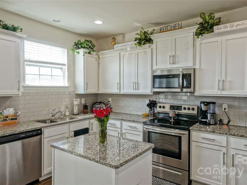 1130 Rock Haven Drive, Charlotte, NC 28216.  MLS# CAR4279066, YatesRealty ID 29530. 