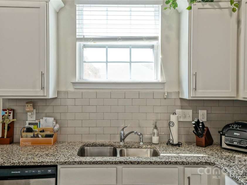 1130 Rock Haven Drive, Charlotte, NC 28216.  MLS# CAR4279066, YatesRealty ID 29530. 