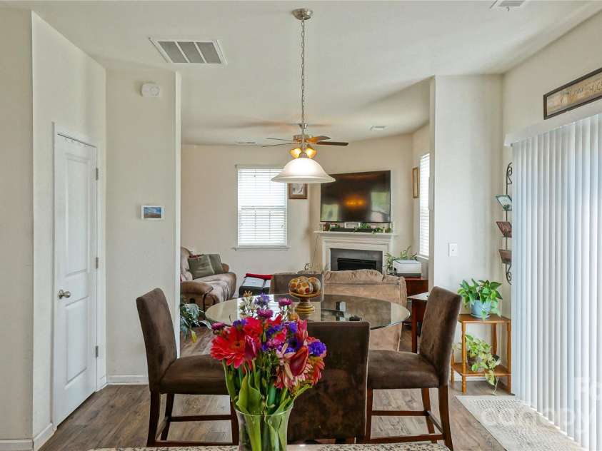 1130 Rock Haven Drive, Charlotte, NC 28216.  MLS# CAR4279066, YatesRealty ID 29530. 