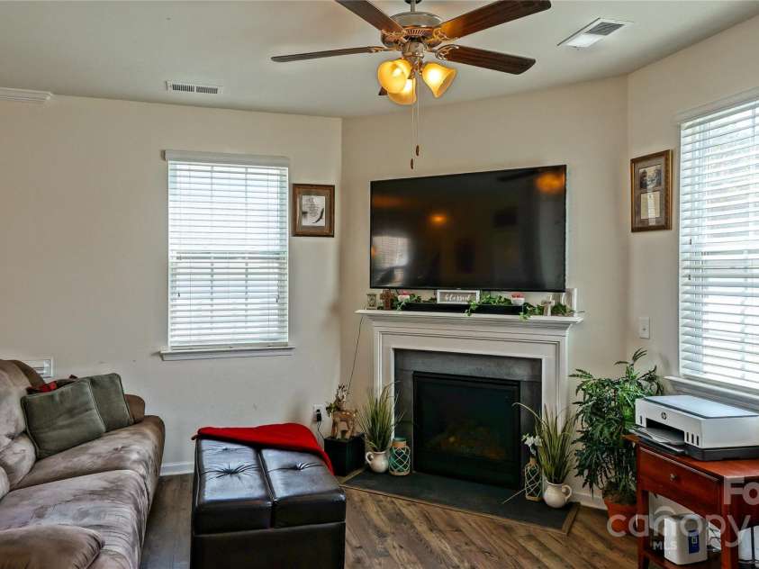 1130 Rock Haven Drive, Charlotte, NC 28216.  MLS# CAR4279066, YatesRealty ID 29530. 