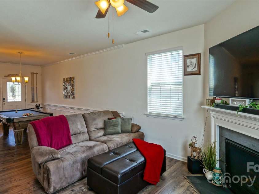 1130 Rock Haven Drive, Charlotte, NC 28216.  MLS# CAR4279066, YatesRealty ID 29530. 