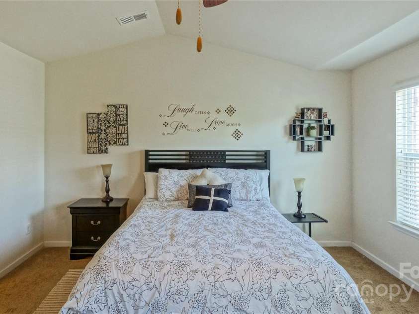 1130 Rock Haven Drive, Charlotte, NC 28216.  MLS# CAR4279066, YatesRealty ID 29530. 