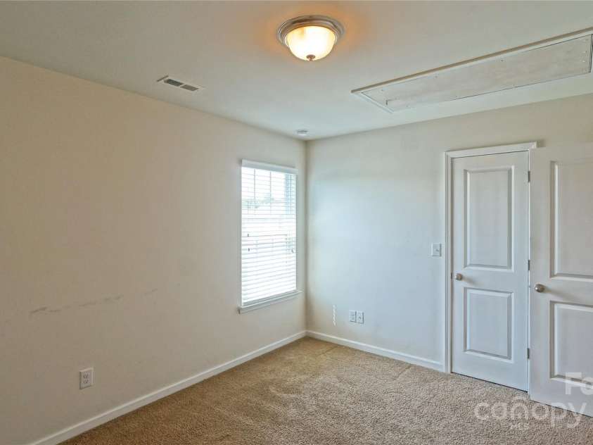 1130 Rock Haven Drive, Charlotte, NC 28216.  MLS# CAR4279066, YatesRealty ID 29530. 