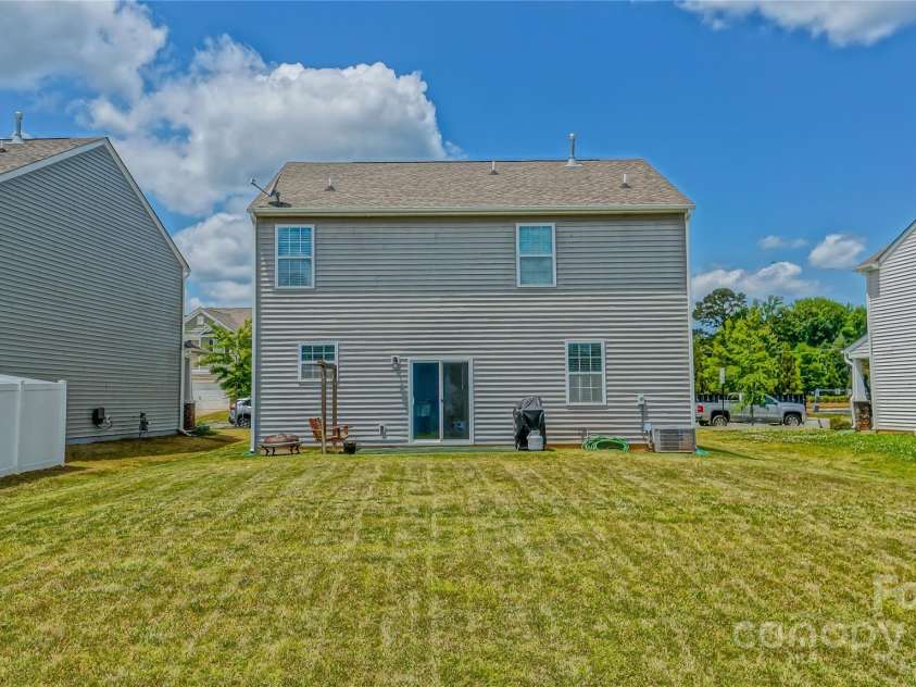 1130 Rock Haven Drive, Charlotte, NC 28216.  MLS# CAR4279066, YatesRealty ID 29530. 