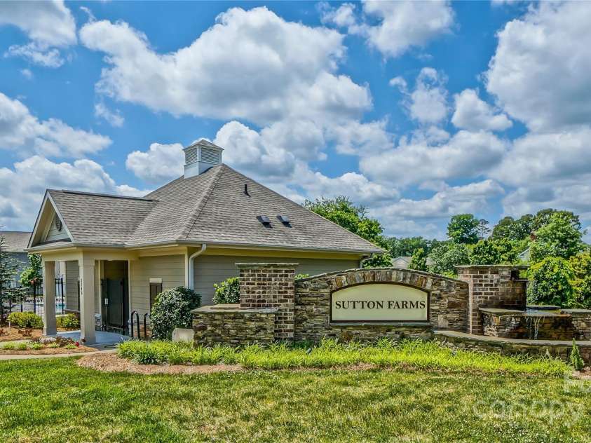 1130 Rock Haven Drive, Charlotte, NC 28216.  MLS# CAR4279066, YatesRealty ID 29530. 