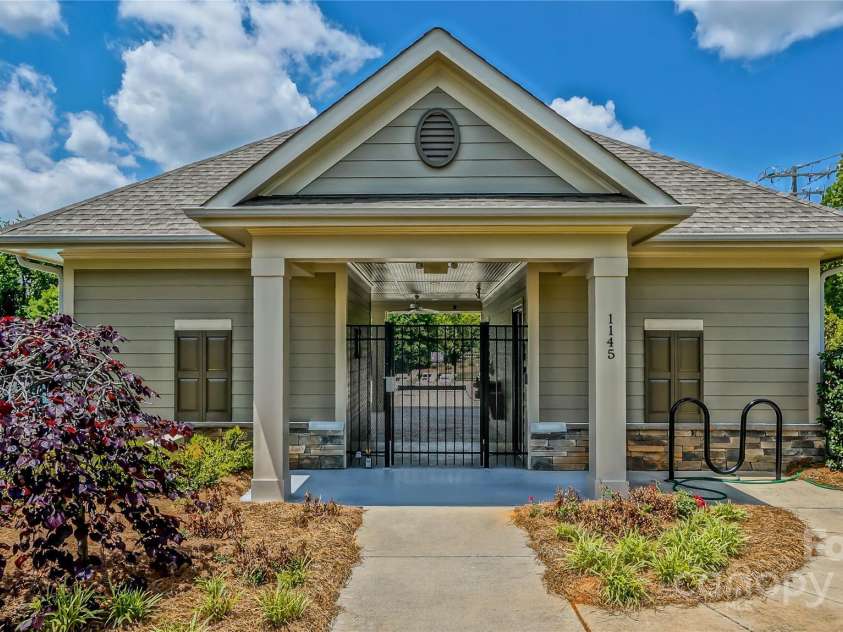 1130 Rock Haven Drive, Charlotte, NC 28216.  MLS# CAR4279066, YatesRealty ID 29530. 