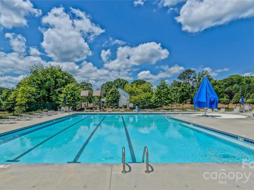 1130 Rock Haven Drive, Charlotte, NC 28216.  MLS# CAR4279066, YatesRealty ID 29530. 