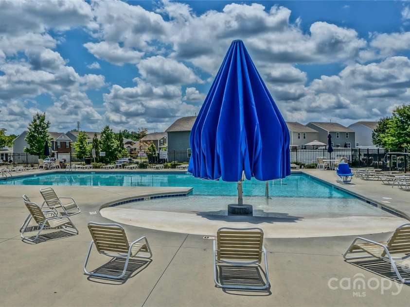 1130 Rock Haven Drive, Charlotte, NC 28216.  MLS# CAR4279066, YatesRealty ID 29530. 