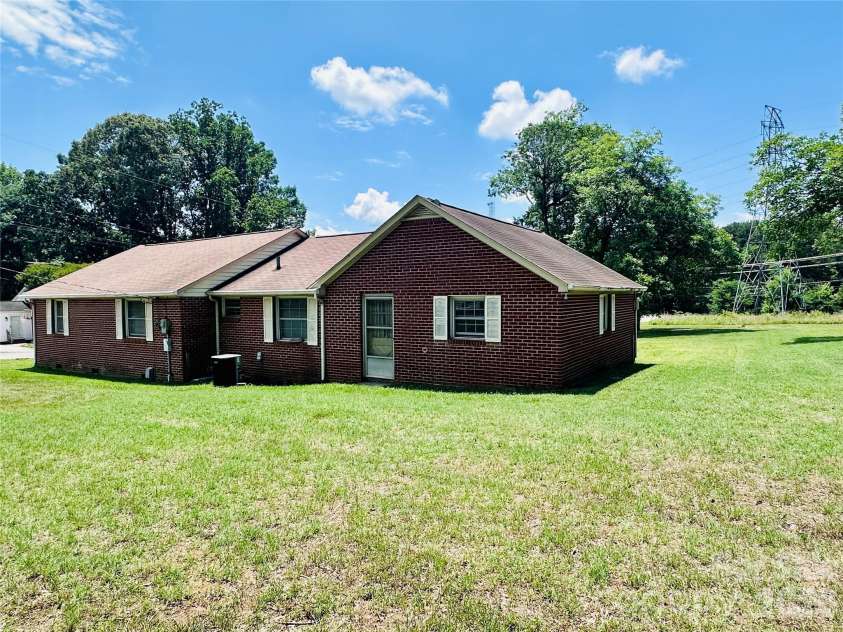 2150 Mary Street, China Grove, NC 28023.  MLS# CAR4391876, YatesRealty ID 29530. 