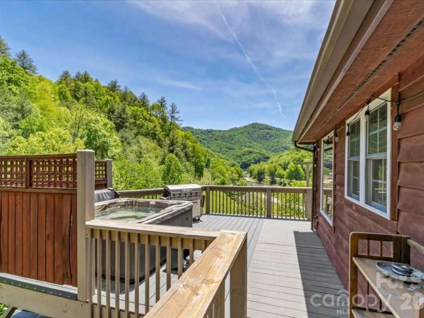 7714 State Highway 197 Highway, Green Mountain, NC 28740.  MLS# CAR4385570, YatesRealty ID 29531. 
