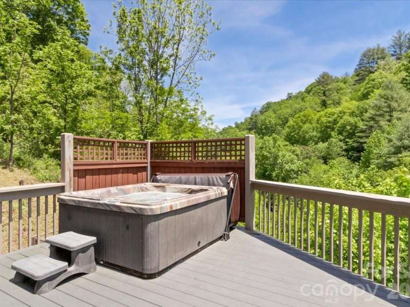 7714 State Highway 197 Highway, Green Mountain, NC 28740.  MLS# CAR4385570, YatesRealty ID 29531. 