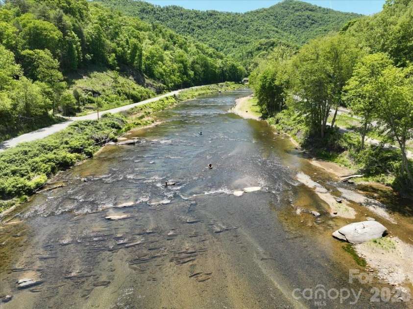 7714 State Highway 197 Highway, Green Mountain, NC 28740.  MLS# CAR4385570, YatesRealty ID 29531. 