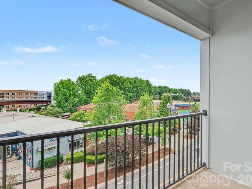 3630 N Davidson Street, Charlotte, NC 28205.  MLS# CAR4392003, YatesRealty ID 29532. 